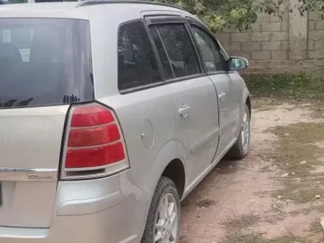 Opel Zafira 1, avtobaza.tj