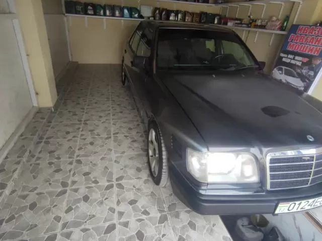 Mercedes-Benz E class, 1995 1, avtobaza.tj