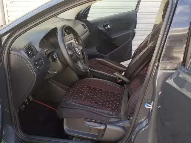 Volkswagen Polo, 2010 1, avtobaza.tj