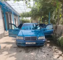 Mercedes-Benz C class, 1999 в Яван