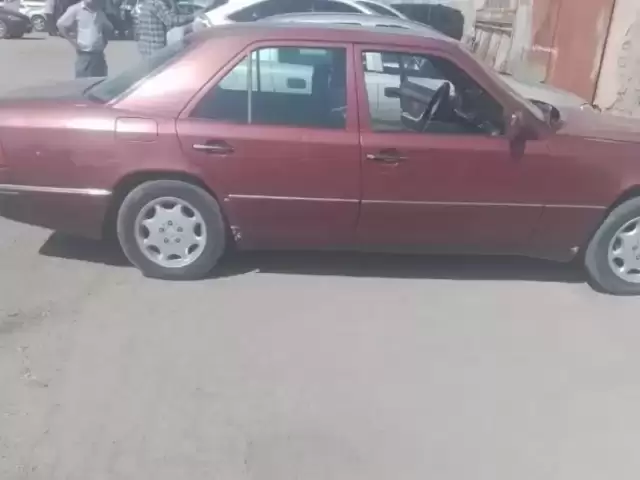 Mercedes-Benz W124, 1989 1, avtobaza.tj