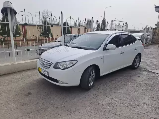 Hyundai Avante, 2010 1, avtobaza.tj