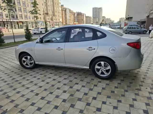 Hyundai Avante, 2009 1, avtobaza.tj