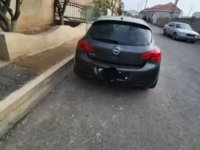 Opel Astra J, 2010 1, avtobaza.tj