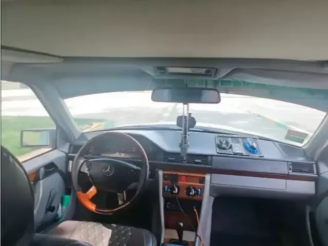 Mercedes-Benz W124, 1995 1, avtobaza.tj