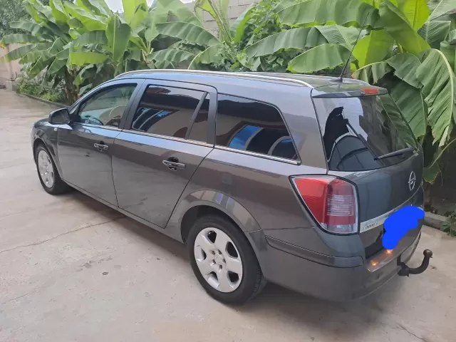 Opel Astra H, 2010 1, avtobaza.tj