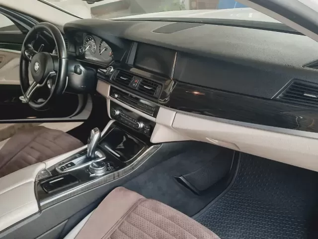 BMW 5 Series 528, 2014 1, avtobaza.tj