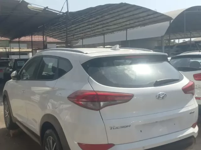 Hyundai Tucson 1, avtobaza.tj