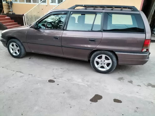 Opel Astra F 1, avtobaza.tj