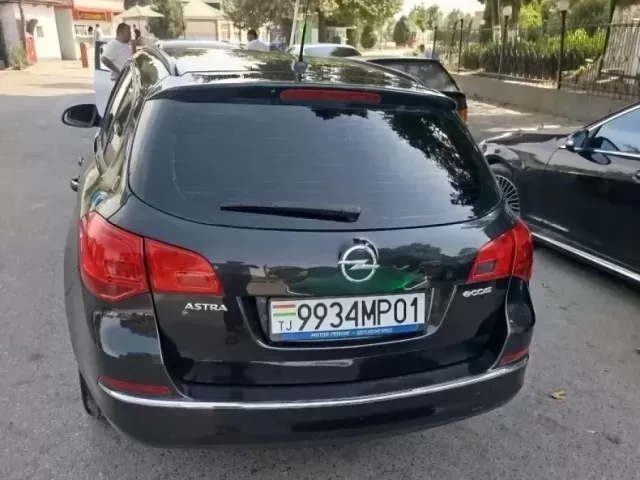 Opel Astra J, 2013 1, avtobaza.tj