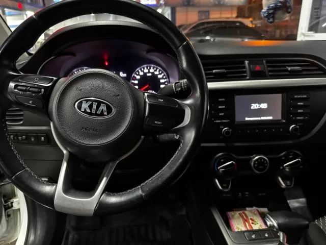 Kia Rio, 2017 1, avtobaza.tj