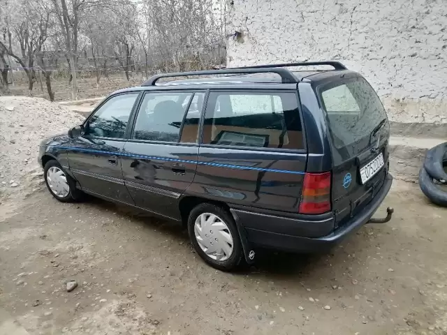 Opel Astra F, 1992 1, avtobaza.tj Opel Astra F, 1992 1, avtobaza.tj