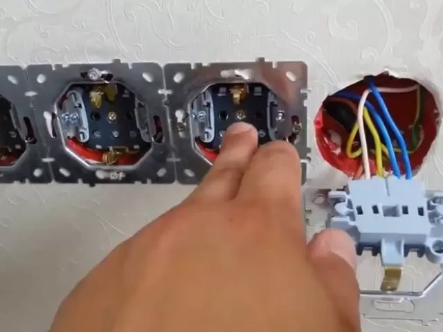 Услуги электрика 1, farmo.tj