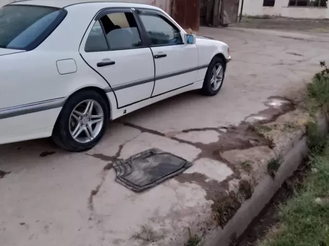 Mercedes-Benz 190, 1993 1, avtobaza.tj