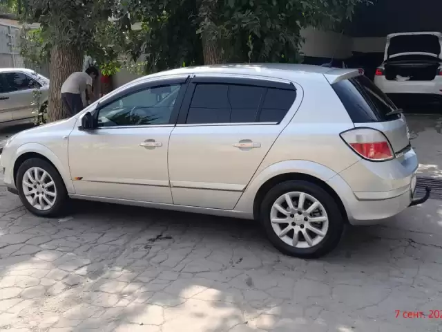 Opel Astra H, 2010 1, avtobaza.tj