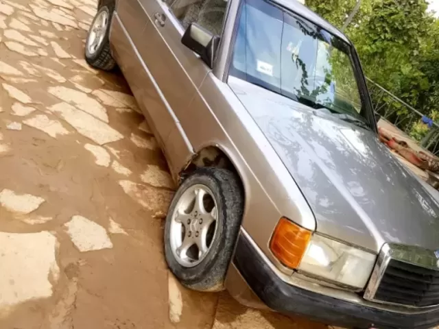 Mercedes-Benz 190 1, avtobaza.tj