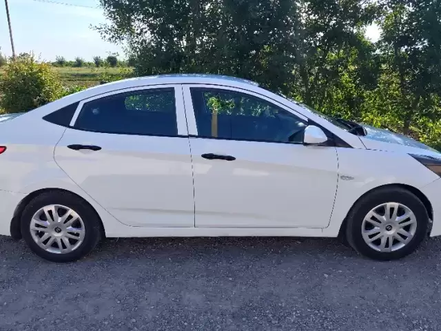 Hyundai Solaris, 2016 1, avtobaza.tj