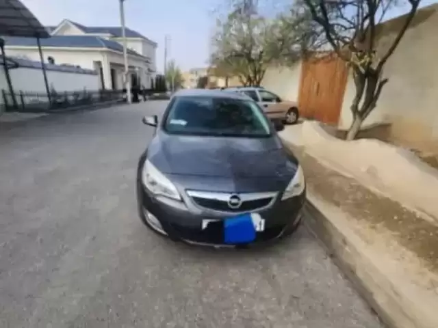 Opel Astra J, 2010 1, avtobaza.tj