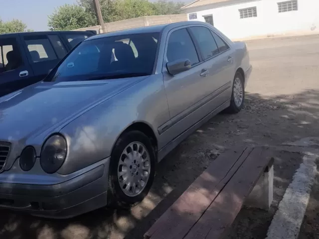 Mercedes-Benz E class 1, avtobaza.tj