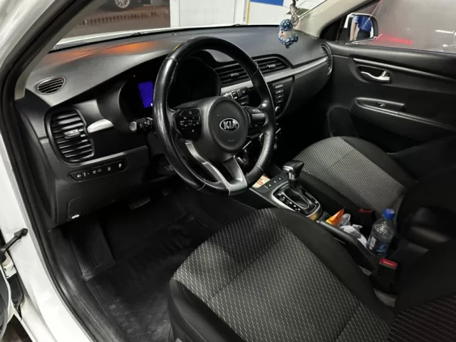 Kia Rio, 2017 1, avtobaza.tj