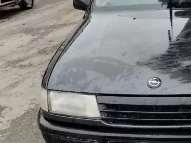 Opel Vectra A 1, avtobaza.tj