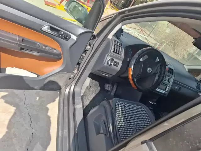Volkswagen Touran, 2007 1, avtobaza.tj