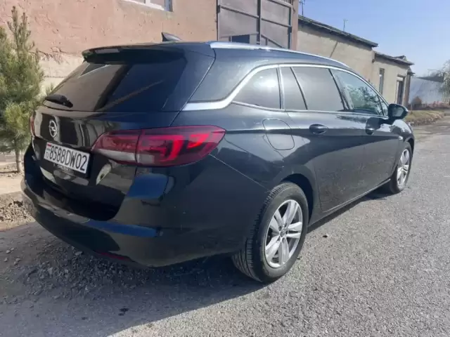 Opel Astra J, 2016 1, avtobaza.tj