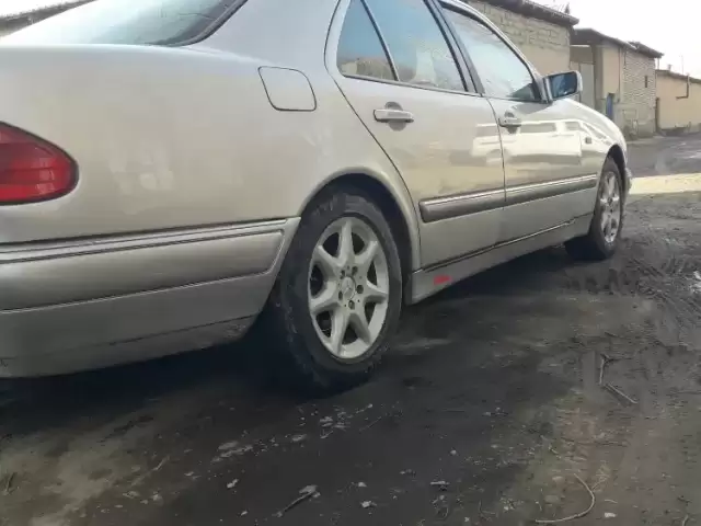 Mercedes-Benz E class, 1996 1, avtobaza.tj
