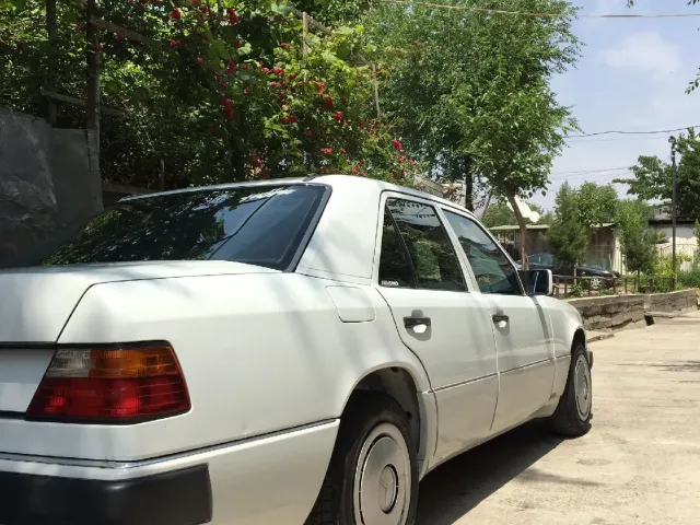 Mercedes-Benz W124 1, avtobaza.tj