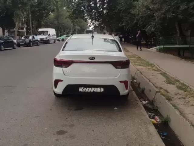 Kia Rio, 2019 1, avtobaza.tj
