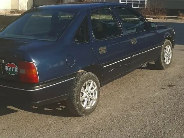 Opel Vectra A 1, avtobaza.tj