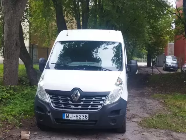 Грузовики Renault, 2018 1, avtobaza.tj