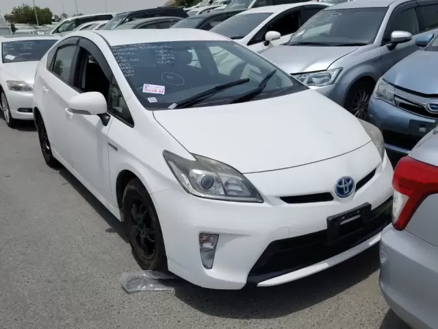 Toyota Prius 1, avtobaza.tj