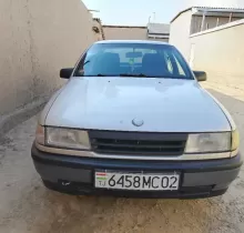 Opel Vectra A, 1991 в Исфара 