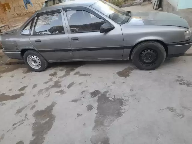 Opel Vectra A, 1992 1, avtobaza.tj Opel Vectra A, 1992 1, avtobaza.tj