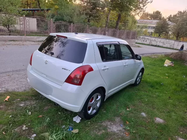 Suzuki Swift 1, avtobaza.tj