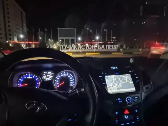 Hyundai Avante, 2014 1, avtobaza.tj