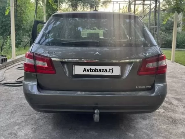 Mercedes-Benz E class, 2010 1, avtobaza.tj
