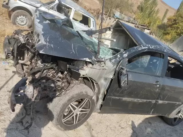 Транспорт на запчасти 1, avtobaza.tj