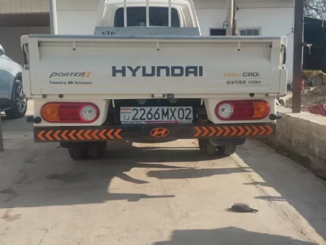 Hyundai Porter 2 133 1, avtobaza.tj