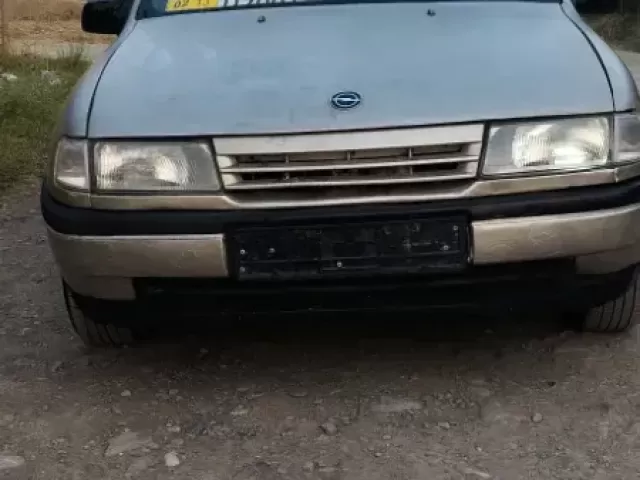Opel Vectra A 1, avtobaza.tj