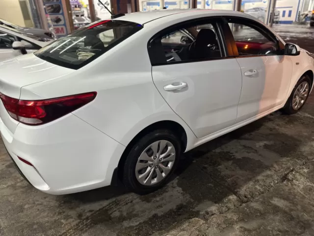 Kia Rio, 2017 1, avtobaza.tj