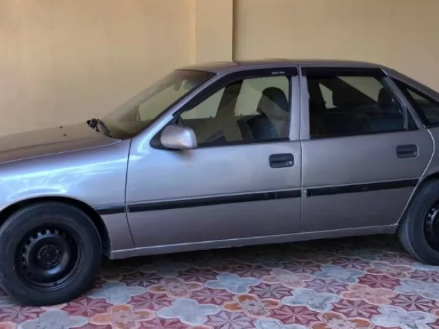 Opel Vectra A 1, avtobaza.tj