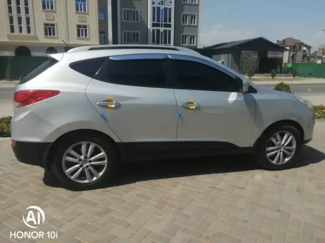 Hyundai Tucson 1, avtobaza.tj