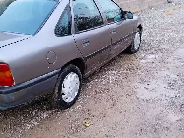 Opel Vectra A, 1993 1, avtobaza.tj