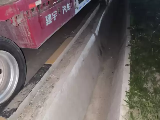 Присеп контейнеровоз, 2025 1, avtobaza.tj Присеп контейнеровоз, 2025 1, avtobaza.tj