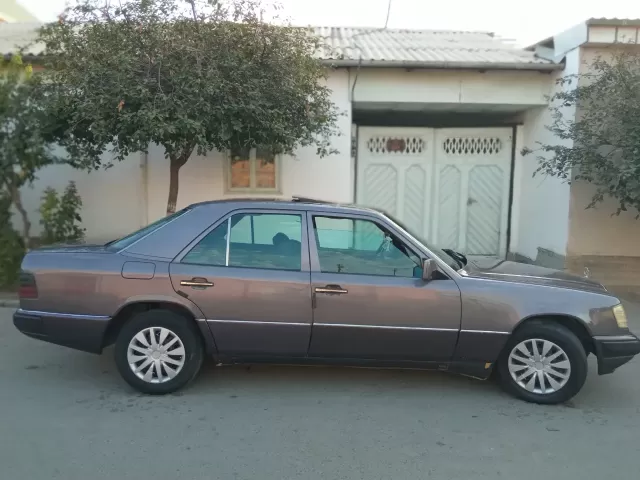 Mercedes-Benz W124 1, avtobaza.tj