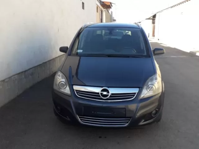 Opel Zafira 1, avtobaza.tj