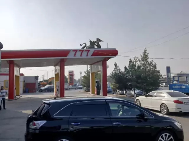 Toyota Mark X ZiO, 2011 1, avtobaza.tj