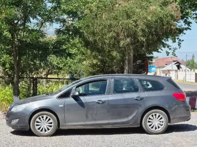 Opel Astra J 1, avtobaza.tj
